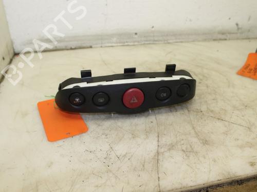 Used Warning switch FIAT PUNTO (188_) 1.2 60 (188.030, .050, .130, .150, .230, .250) (60 hp) 15301284