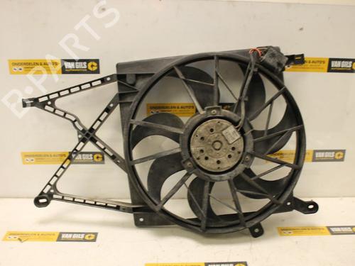 Used Radiator fan OPEL ASTRA G Hatchback (T98) 1.6 (F08, F48) (75 hp) 15300941