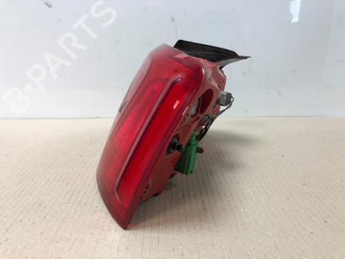 Used Right taillight Right taillight 25452085 25452085
