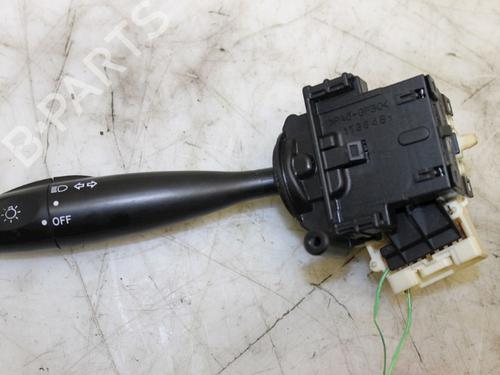 Used Steering column stalk TOYOTA YARIS (_P1_) 1.0 (SCP10_, SCP10R) (68 hp) 15302206