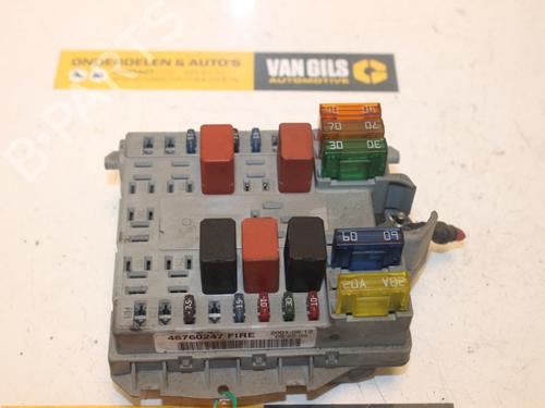 Used Fuse box FIAT PUNTO (188_) 1.2 60 (188.030, .050, .130, .150, .230, .250) (60 hp) 15312614