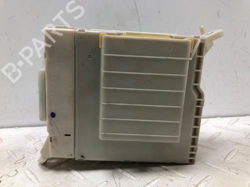 Used Fuse box Fuse box 22905056 22905056