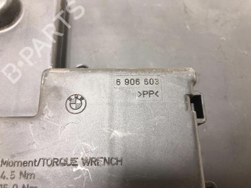 Fuse box BMW 5 (E60) 545 i | BP15300019E1 