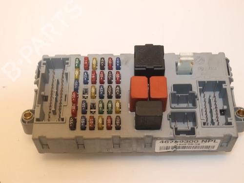 Used Fuse box FIAT PUNTO (188_) 1.2 60 (188.030, .050, .130, .150, .230, .250) (60 hp) 15316848