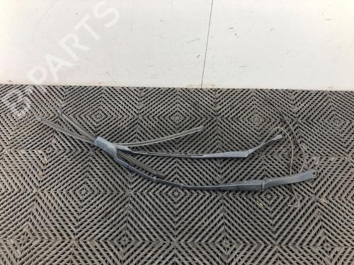 Front windshield wiper arm TESLA MODEL 3 (5YJ3) EV Performance AWD | BP37209943C143 - Image 2