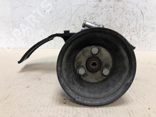 Used Steering pump Steering pump ALFA ROMEO 147 (937_) 1.6 16V T.SPARK ECO (937.AXA1A, 937.BXA1A) (105 hp) 16064638 16064638