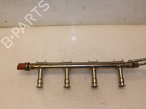 Used Injection rail Injection rail 15796548 15796548