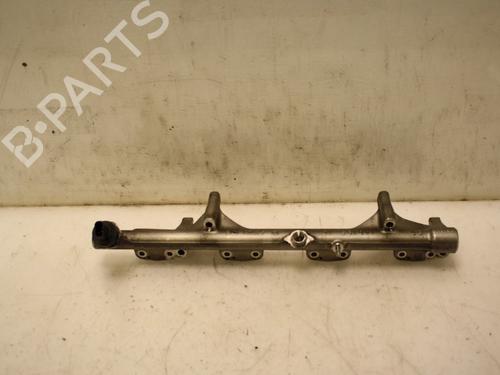 Used Injection rail BMW 3 (F30, F80) 330 e (252 hp) 15336422