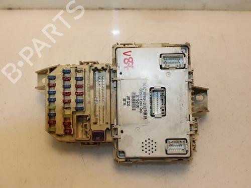Used Fuse box Fuse box 15327057 15327057