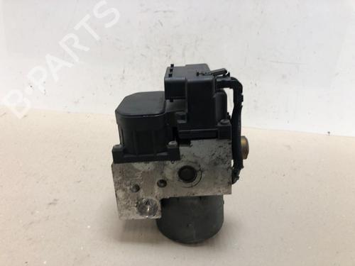 Used ABS pump VW POLO (9N_, 9A_) 1.4 16V (75 hp) 15535703