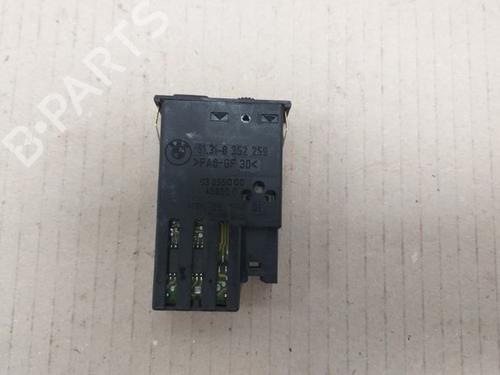 Switch BMW 5 Touring (E39) 520 i | BP16064426I30 