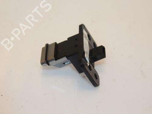 Warning switch TESLA MODEL S (5YJS) 85D AWD | BP15319845I22 - Image 2