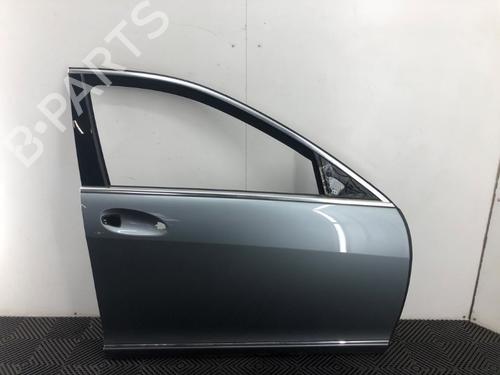 Used Right front door Right front door 37214921 37214921