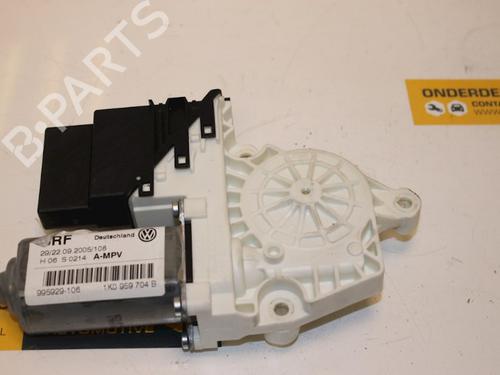 Used Electronic module VW TOURAN (1T1, 1T2) 1.6 FSI (115 hp) 15309235