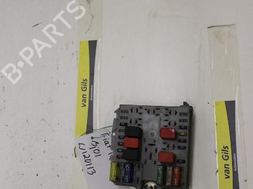 Used Fuse box Fuse box 15300664 15300664