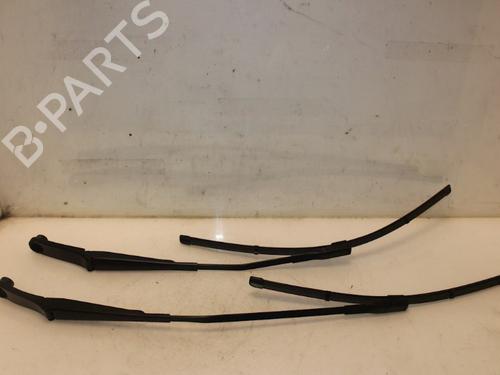 front-wipers-mechanism-audi-q2-gab-gag-20-tdi-81b955408-81b955407-2016-15330600 main image