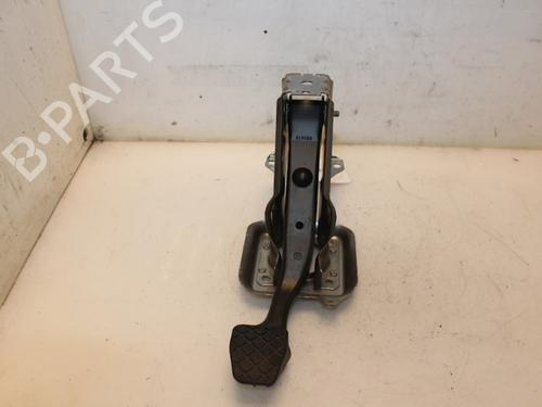 Used Break pedal Break pedal 15329538 15329538