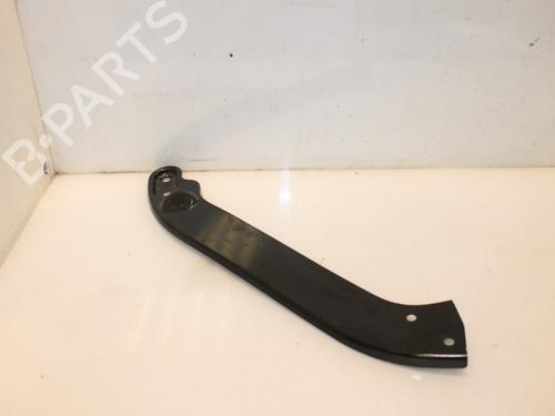 Used Right headlight support Right headlight support 15318799 15318799