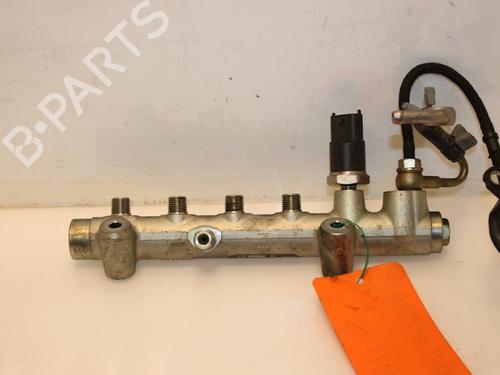 Used Injection rail Injection rail 15317712 15317712