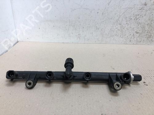 Used Injection rail Injection rail 15534379 15534379