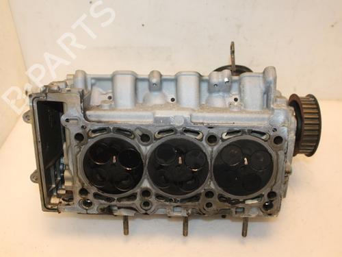 Used Cylinder head Cylinder head 15829476 15829476