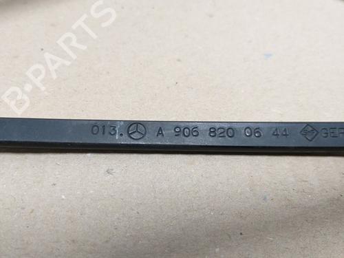 Front windshield wiper arm VW CRAFTER 30-50 Van (2E_) 2.0 TDI | BP15327489C143 