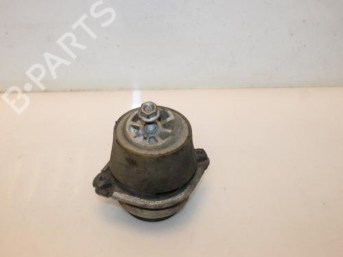 Used Engine mount Engine mount 15318252 15318252