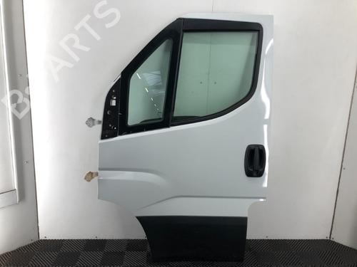 Used Left front door Left front door 37214245 37214245