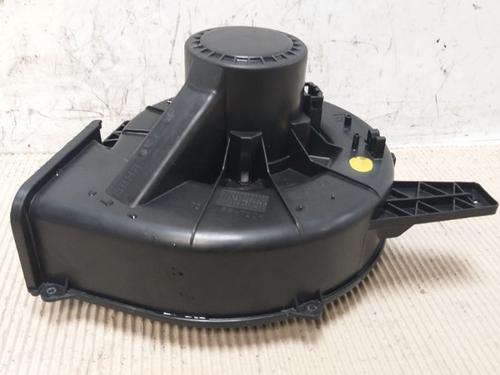 Used Heater blower motor VW POLO (9N_, 9A_) 1.2 12V (64 hp) 15531852
