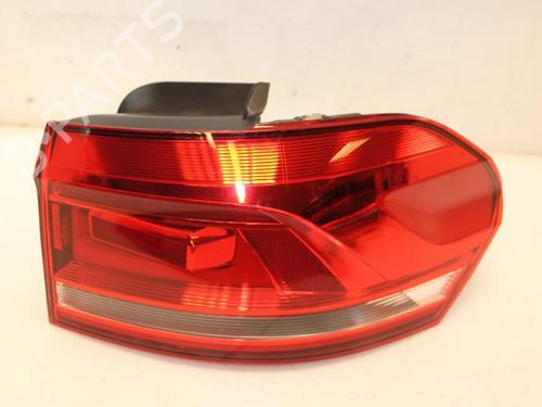 right-taillight-vw-touran-5t1-14-tsi-5ta945096a-2015-15331059 main image