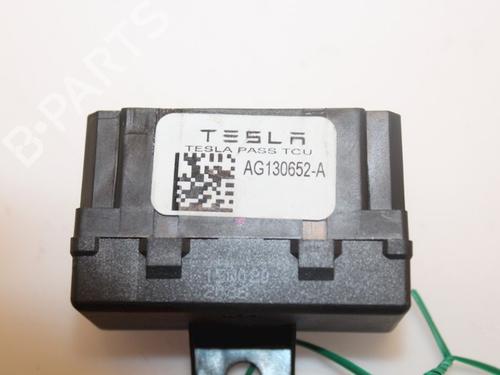 Electronic module TESLA MODEL S (5YJS) 85D AWD | BP15321090M83 - Image 2