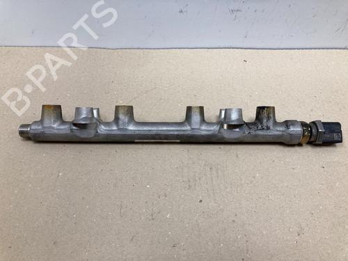 Injection rail SEAT LEON (5F1) 1.5 TSI | BP37213832M98 - Image 3