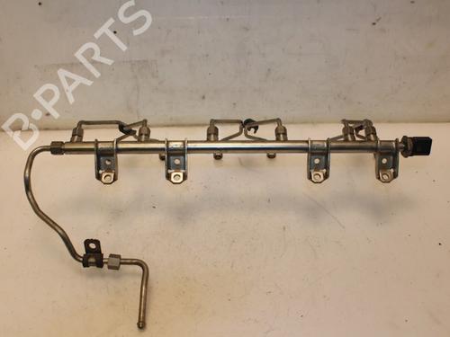 Used Injection rail Injection rail 15330339 15330339