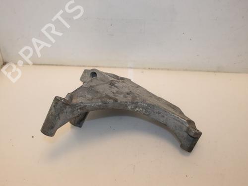 Used Engine mount Engine mount 15318402 15318402