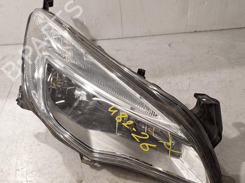 Used Right headlight Right headlight OPEL ASTRA J (P10) 1.4 (68) (100 hp) 33821471 33821471