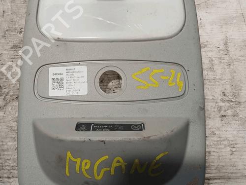 Plafonier Plafonier RENAULT MEGANE III Hatchback (BZ0/1_, B3_) 1.5 dCi (BZ09, BZ0D, BZ1W, BZ29, BZ14) (110 hp) 33823716 33823716