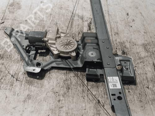 Used Front right window mechanism Front right window mechanism MERCEDES-BENZ SPRINTER 4,6-t Van (B906) 411 CDI (906.653, 906.655, 906.657) (109 hp) 33821083 33821083