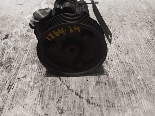 Used Steering pump Steering pump RENAULT MASTER II Platform/Chassis (ED/HD/UD) 2.5 dCi 100 (ED4V, ED8V, ED0U, ED0V, ED8U, HD0U, HD0V,... (99 hp) 33823571 33823571