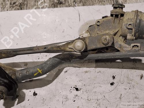 Used Front wiper motor Front wiper motor TOYOTA YARIS (_P9_) 1.0 VVT-i (KSP90_, KSP90R) (69 hp) 33823778 33823778