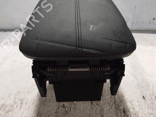 Armlene Armlene TOYOTA RAV 4 V (_A5_, _H5_) 2.5 Hybrid AWD (AXAH54, AXAL54) (222 hp) 33821156 33821156