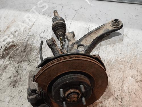 Used Left front steering knuckle Left front steering knuckle TOYOTA YARIS (_P13_) 1.5 Hybrid (NHP130_, NHP130) (101 hp) 33823188 33823188