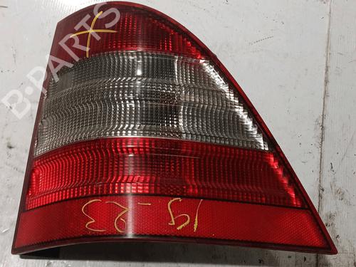 Used Right taillight Right taillight MERCEDES-BENZ M-CLASS (W163) ML 270 CDI (163.113) (163 hp) 33822201 33822201