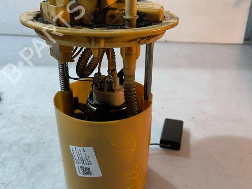 Used Fuel pump Fuel pump ALFA ROMEO 159 (939_) 1.9 JTDM 16V (939AXC1B, 939AXC12) (150 hp) 33823942 33823942