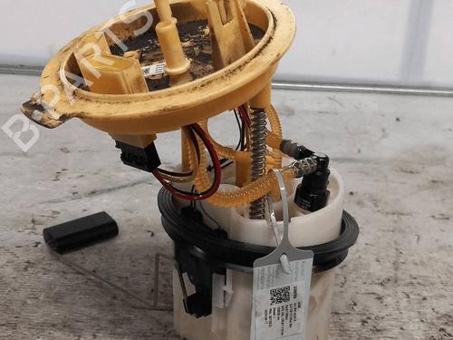 Used Fuel pump Fuel pump AUDI A4 B8 (8K2) 2.0 TDI (150 hp) 33821211 33821211