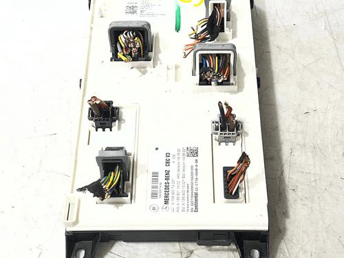 Used Display monitor Display monitor INFINITI Q30 1.5 D (109 hp) 35721323 35721323