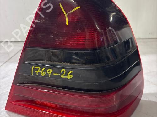 Used Right taillight Right taillight MERCEDES-BENZ C-CLASS (W202) C 220 CDI (202.133) (125 hp) 40524783 40524783