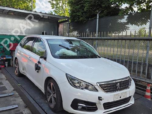 Brugte PEUGEOT 308 SW II (LC_, LJ_, LR_, LX_, L4_) 1.5 BlueHDi 130 4815913