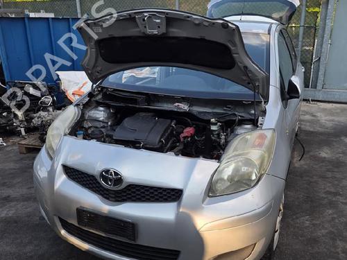 Brugte TOYOTA YARIS (_P9_) 1.0 VVT-i (KSP90_, KSP90R) 4968976