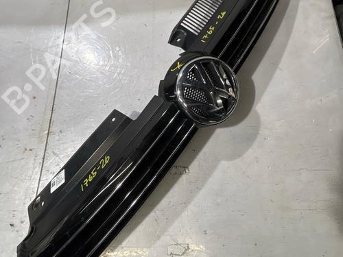 Used Grille Grille 39225739 39225739