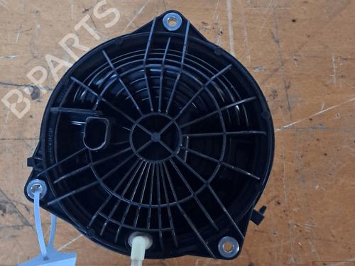 Tailgate handle VW T-ROC (A11, D11) 1.0 TSI | BP33823083C132 - Image 2